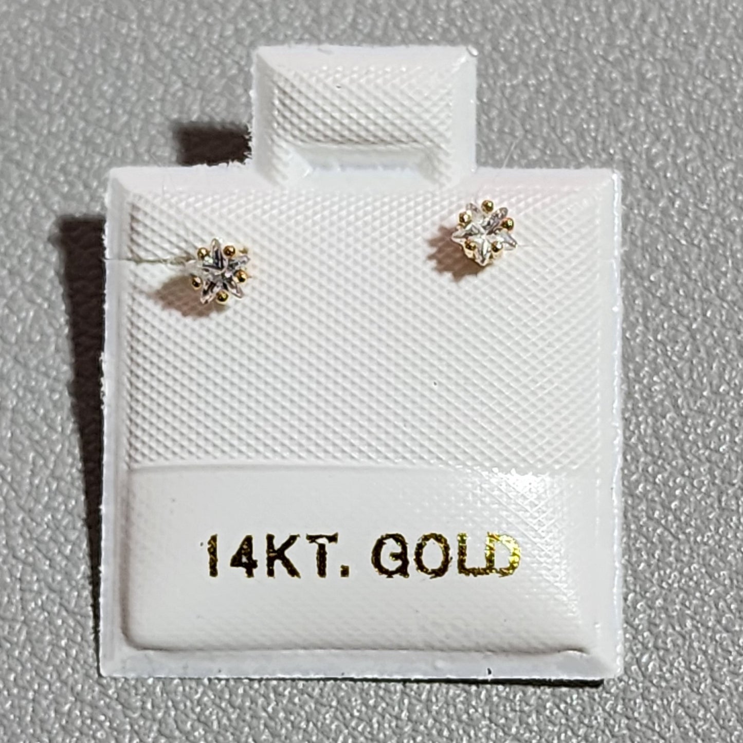 Broqueles Estrella 14K