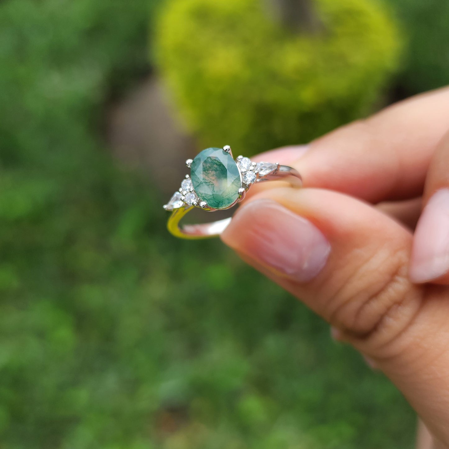 Anillo Oval Agata muzgoza