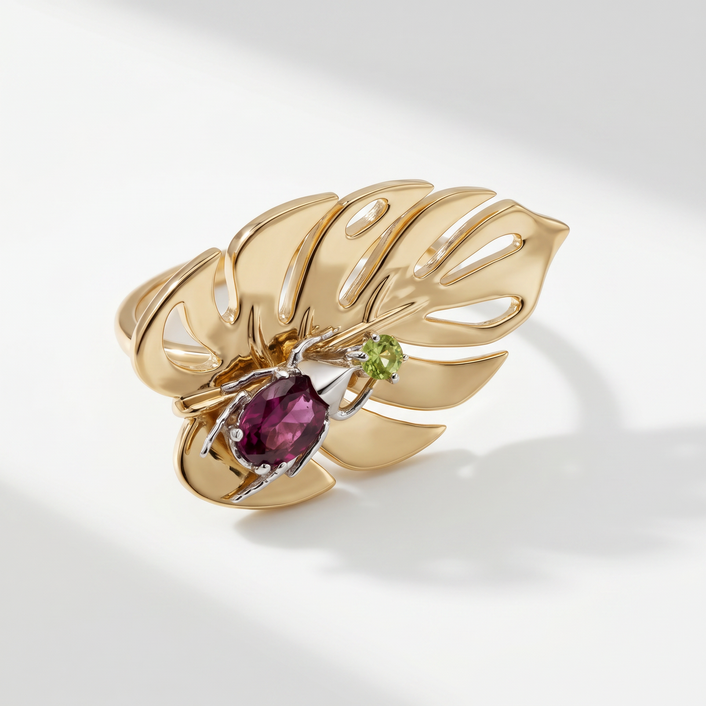 Anillo Monstera Escarabajo - Dorado