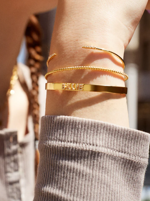 Brazalete nombre 3D Pave