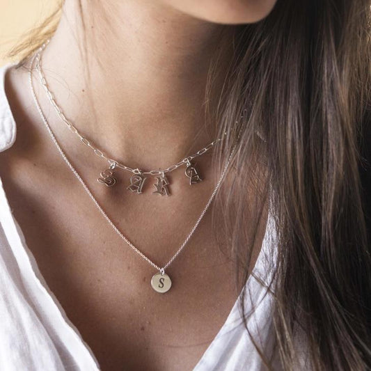 Collar con Inicial