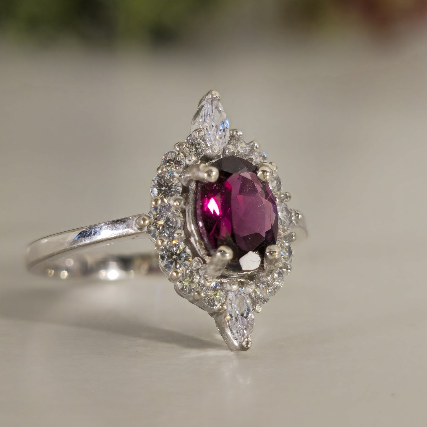 Anillo Mistral - Rhodolita