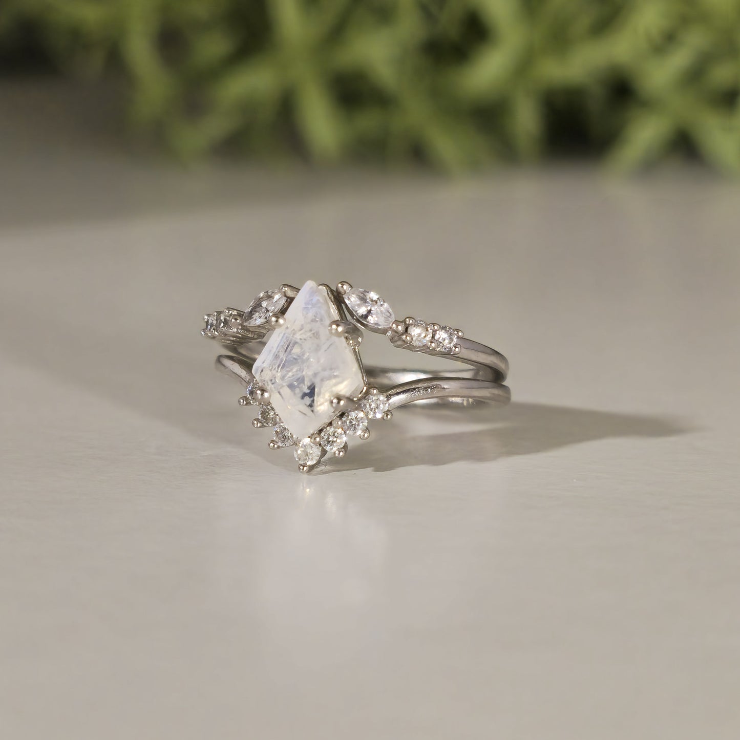 Anillo Selene - Piedra Luna