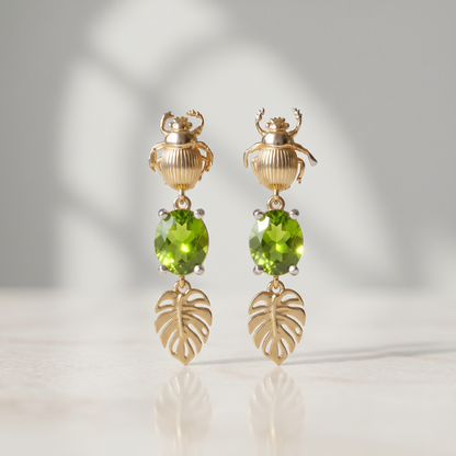 Aretes Monstera Peridoto y Escarabajo