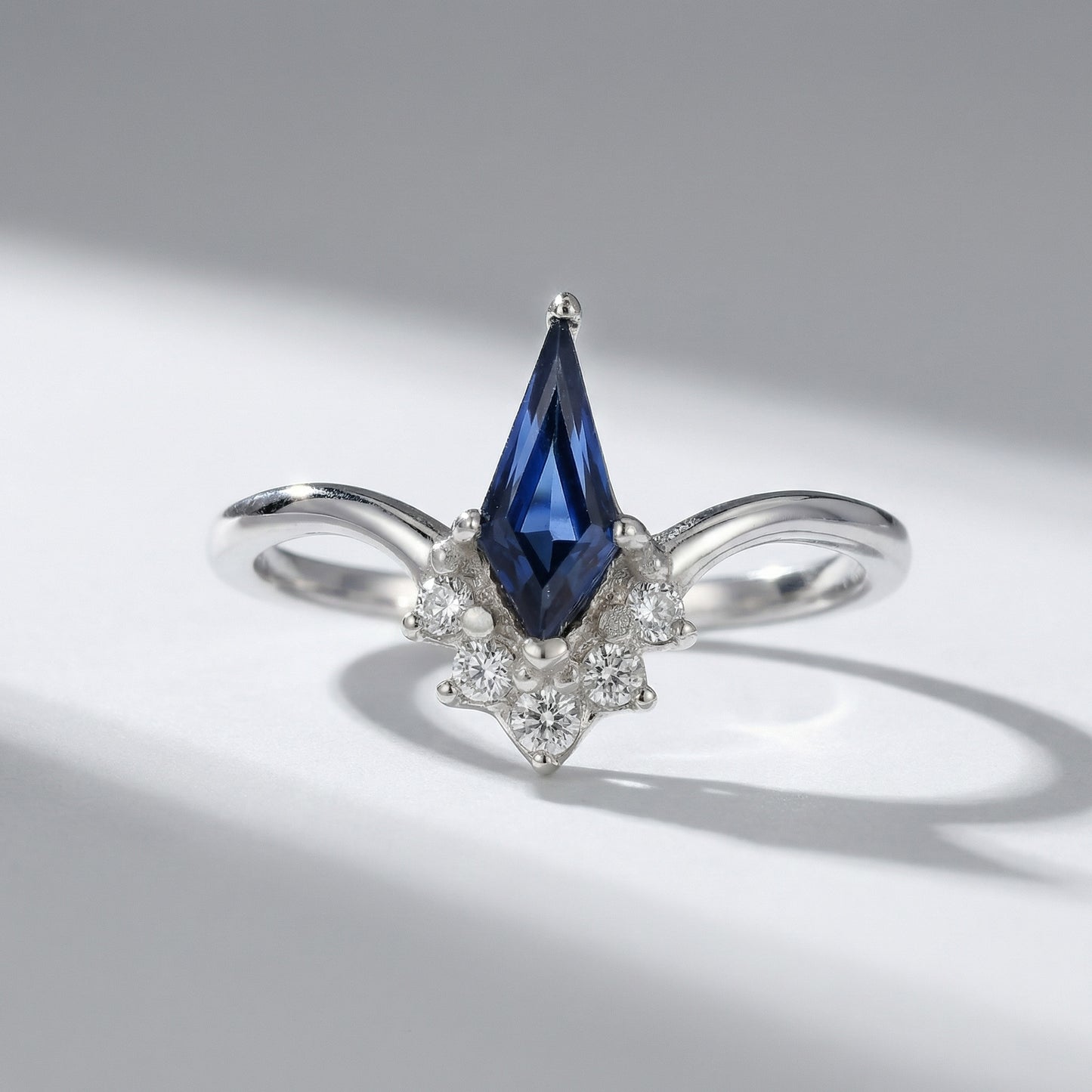 Anillo Vega - Zafiro