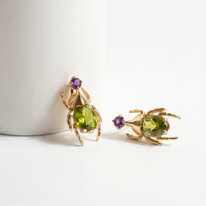 Oliva — Aretes Escarabajo Peridoto y Amatista